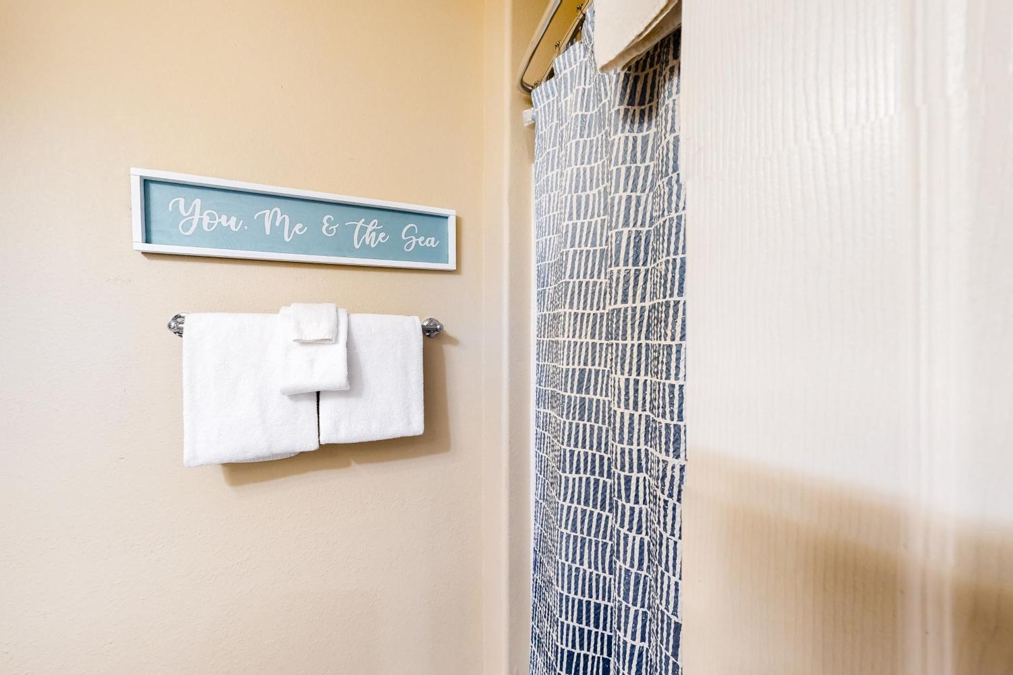 Waters Edge Apartment Salishan Beach Room photo